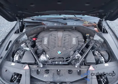 2016 BMW 550I Gran Turismo xDrive z USA, uszkodzony, nr VIN WBA5M0C52GD085151